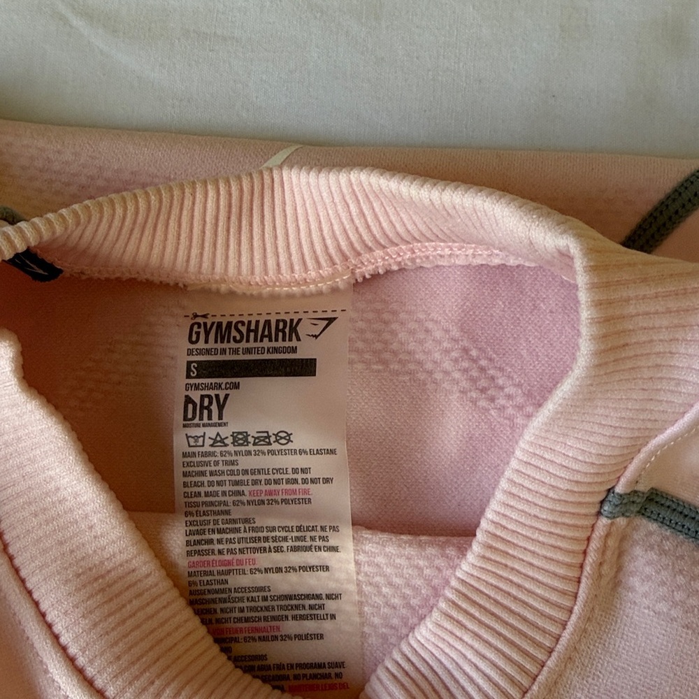 Gymshark Women's Pink and Gray Gradient Sweatshirt - Picture 6 of 6